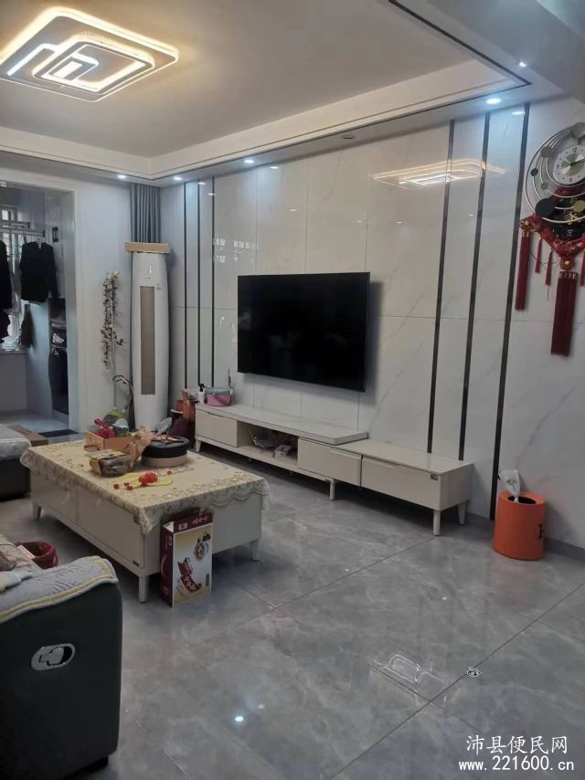曙光沛初中学区房三室急售真实房源靠谱，地理位置优越居住舒适暖气房。