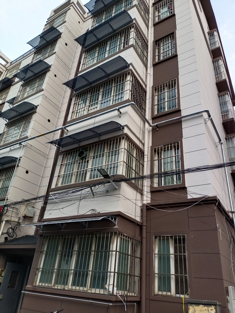 出售滨河小区东区西边户2室1厅1卫87平米36万住宅